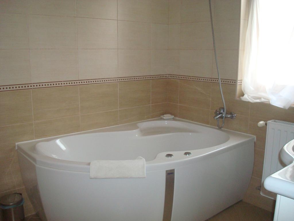 Guesthouse Kohari Egerszalók Zimmer foto